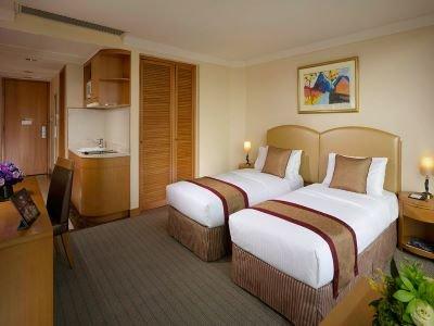 Hotel Harbour Plaza 4*