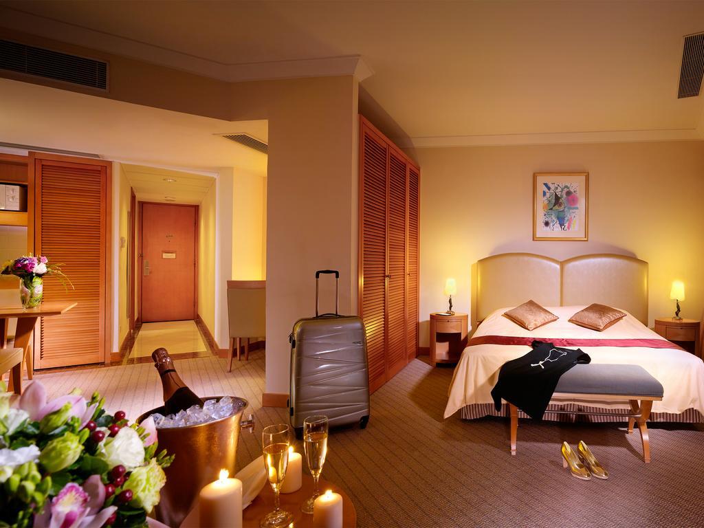 Harbour Plaza 4*