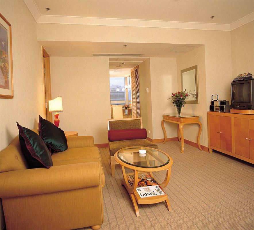 Harbour Plaza Hotel